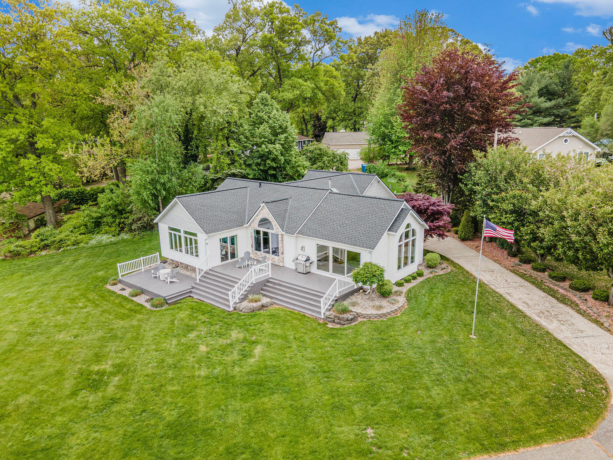 Property Photo: 14776 Park Court MI 49417