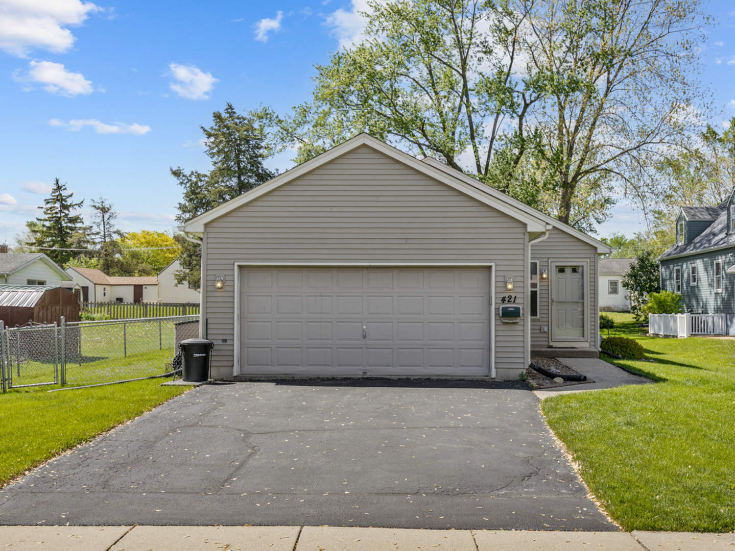 Property Photo: 421 Meadow Avenue IL 60098
