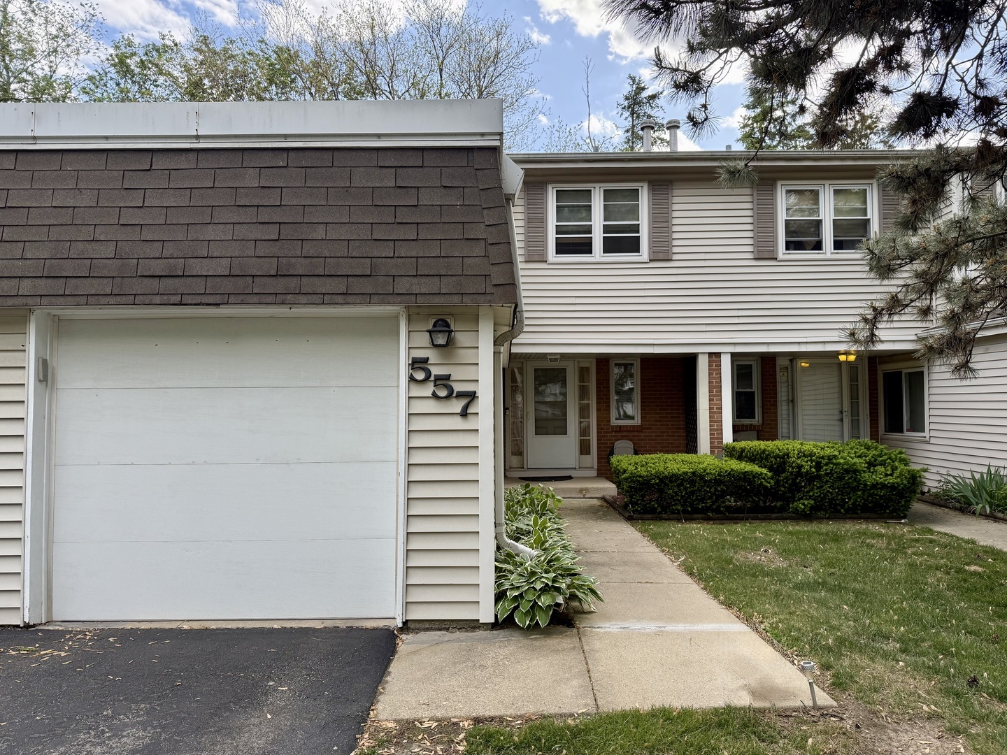 Property Photo: 557 Norman Road IL 60440