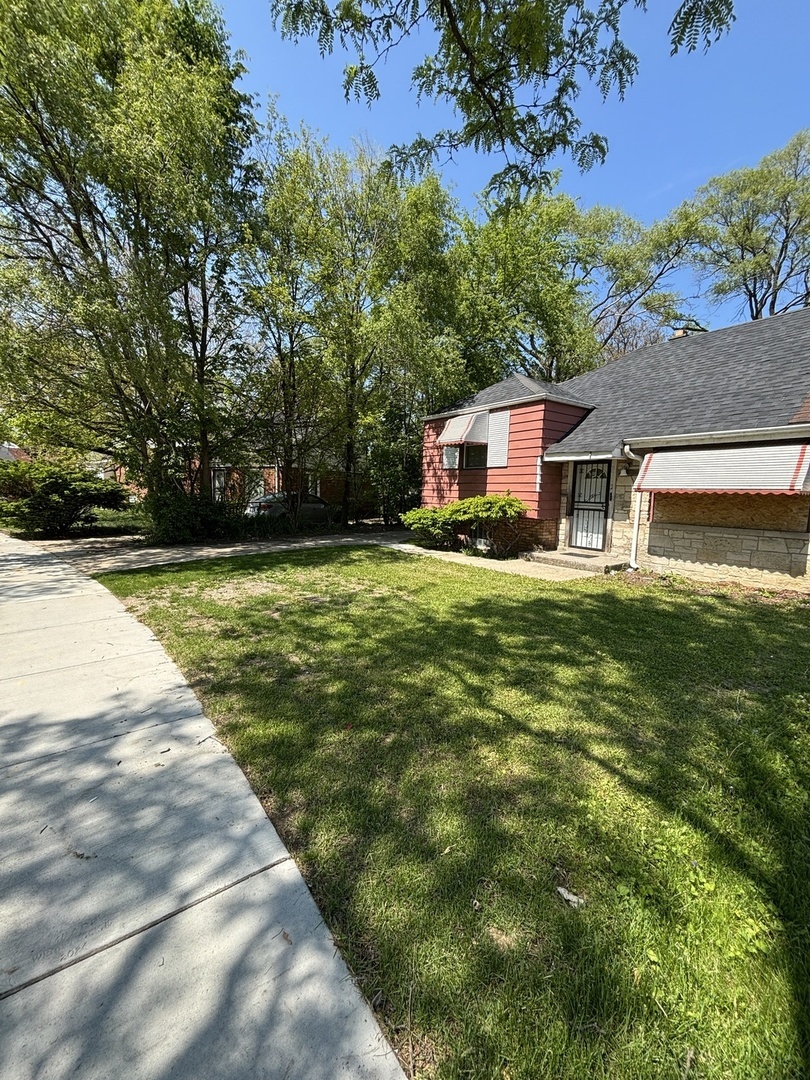 9713 S Oglesby Avenue  Chicago IL 60617 photo