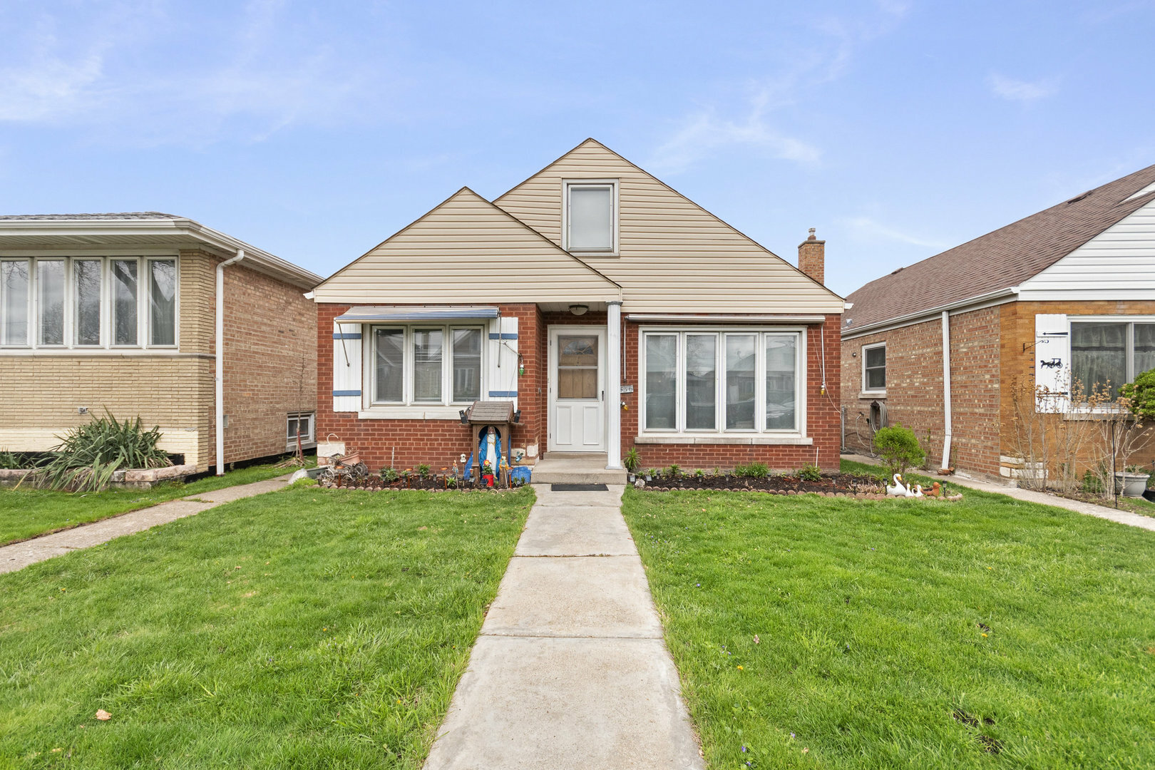 Property Photo: 5536 S Monitor Avenue IL 60638