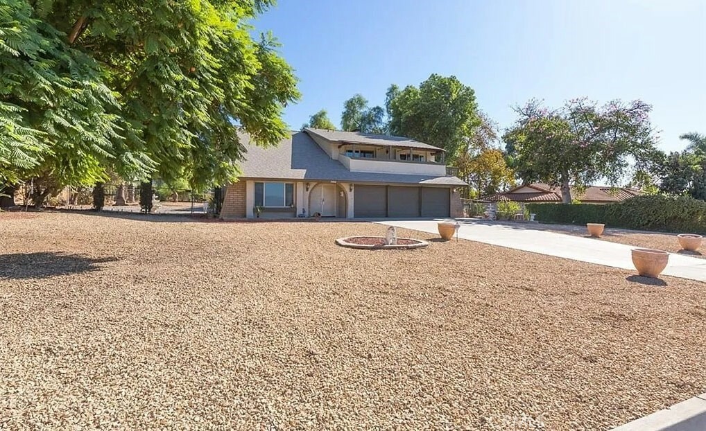 7460 Summit Street  Riverside CA 92504 photo
