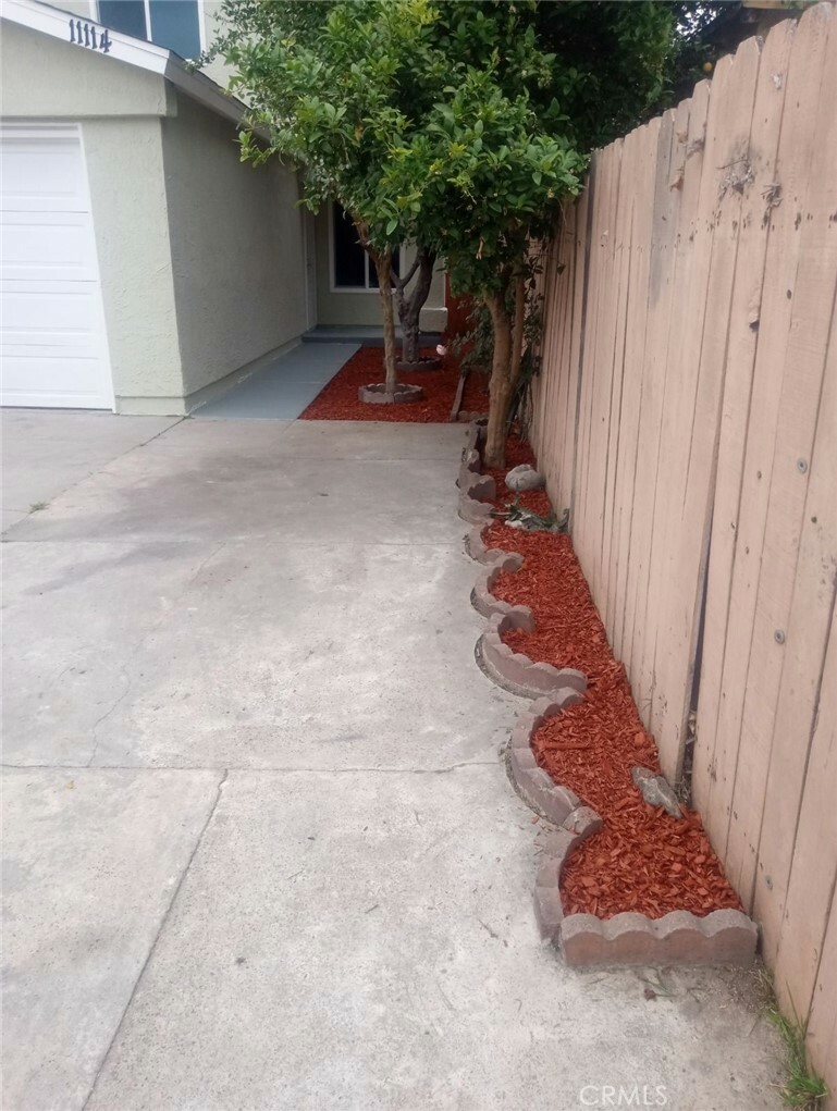 Property Photo: 11114 Evers Avenue CA 90059