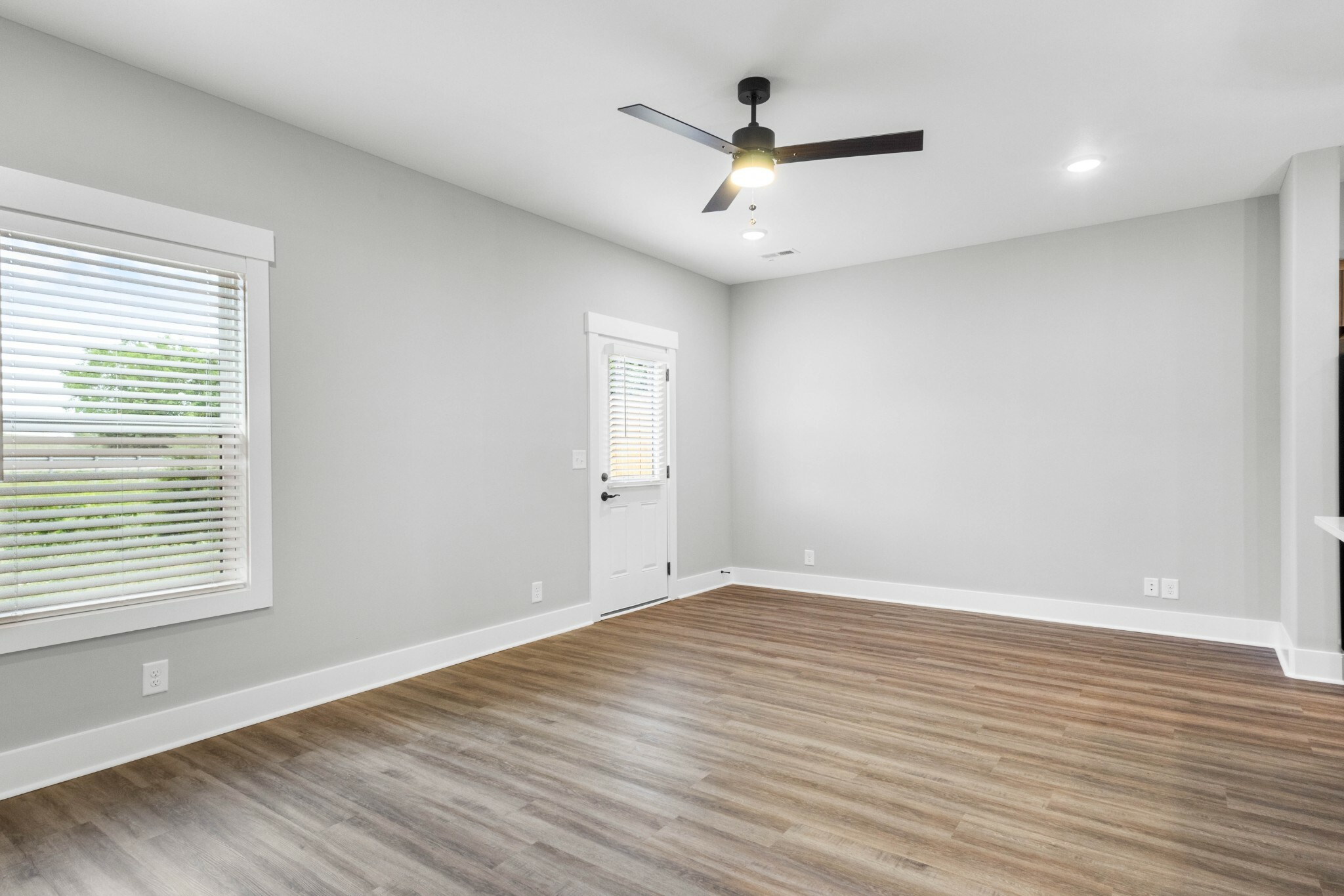 Property Photo: 1607 Jonathan Wade Circle TN 37043