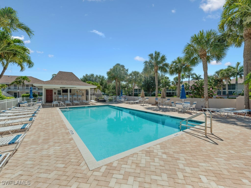 Property Photo: 850 Elkhorn Court 222 FL 34145