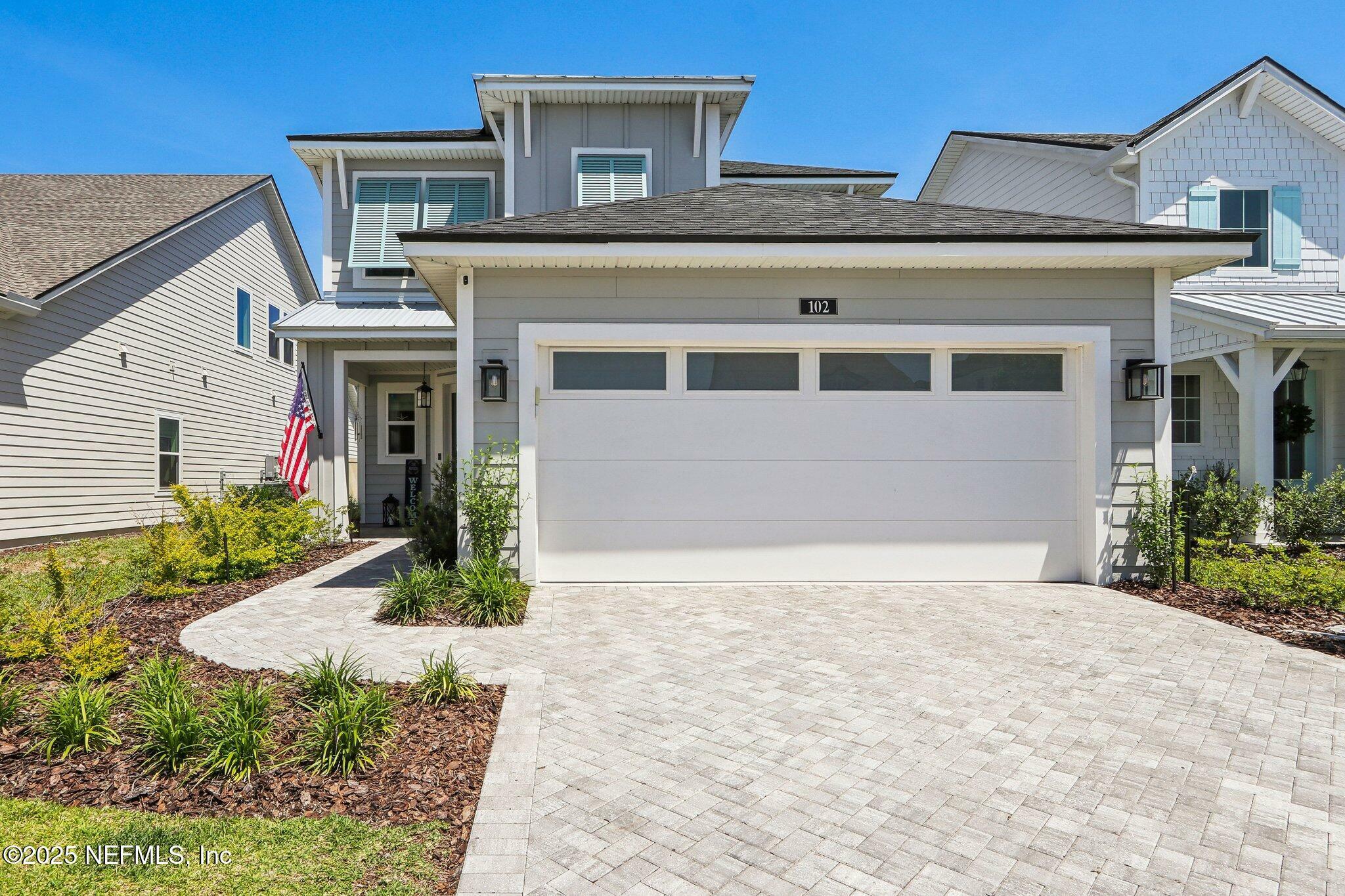 Property Photo: 102 Blue Oak Court FL 32081