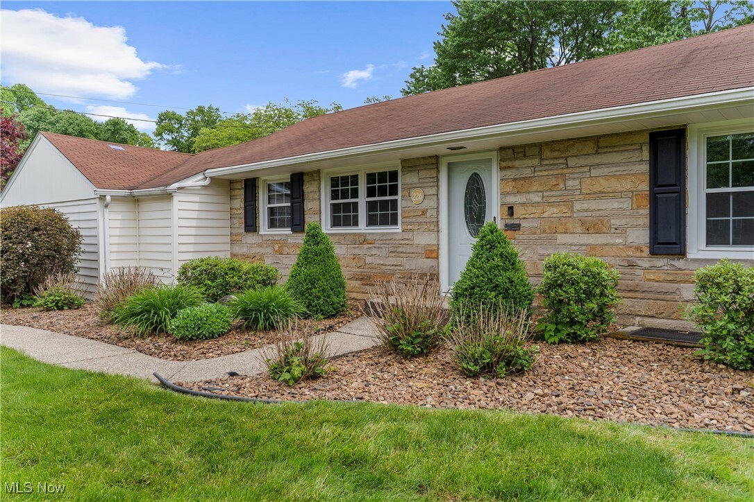 Property Photo: 226 Edna Street OH 44514