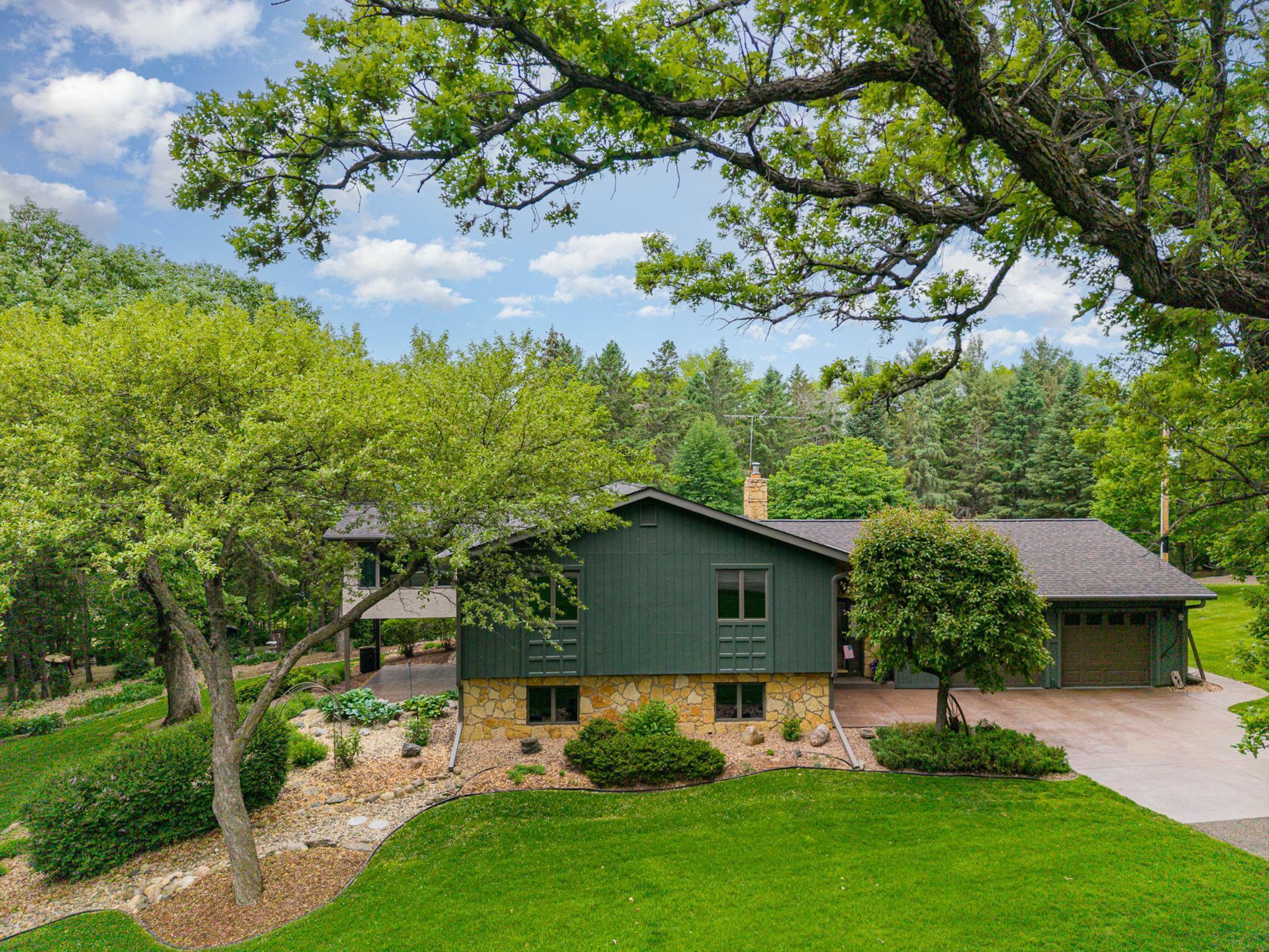 Property Photo: 27840 Teale Avenue MN 56071