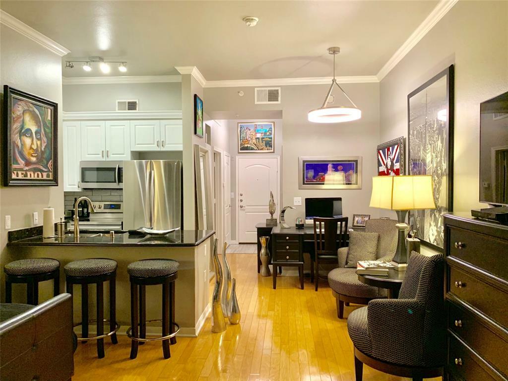 Property Photo: 3225 Turtle Creek Boulevard 737 TX 75219