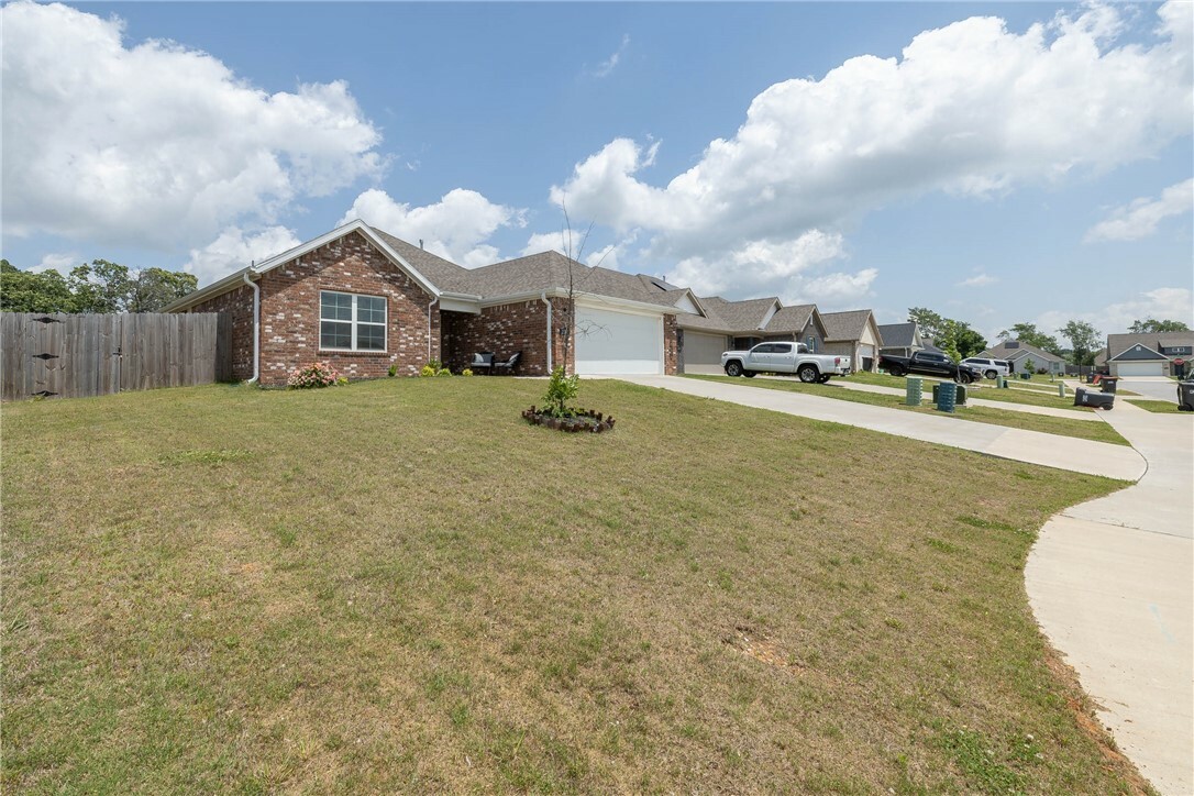 Property Photo: 2758 Suncrest Avenue AR 72764