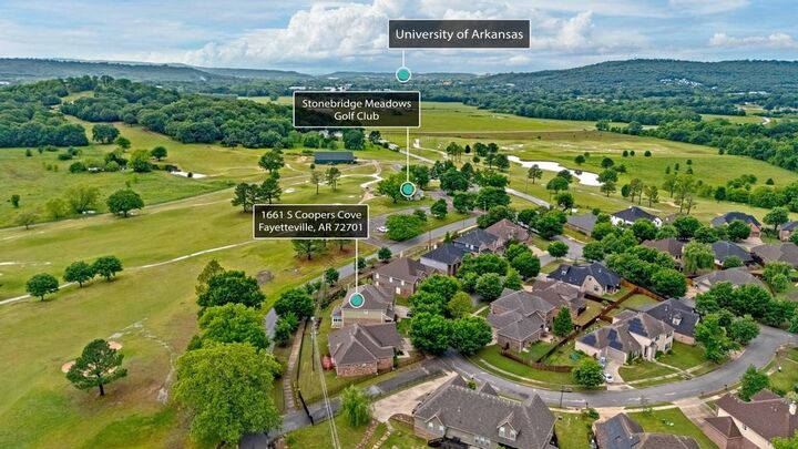 Property Photo:  1661 S Coopers Cove Street  AR 72701 