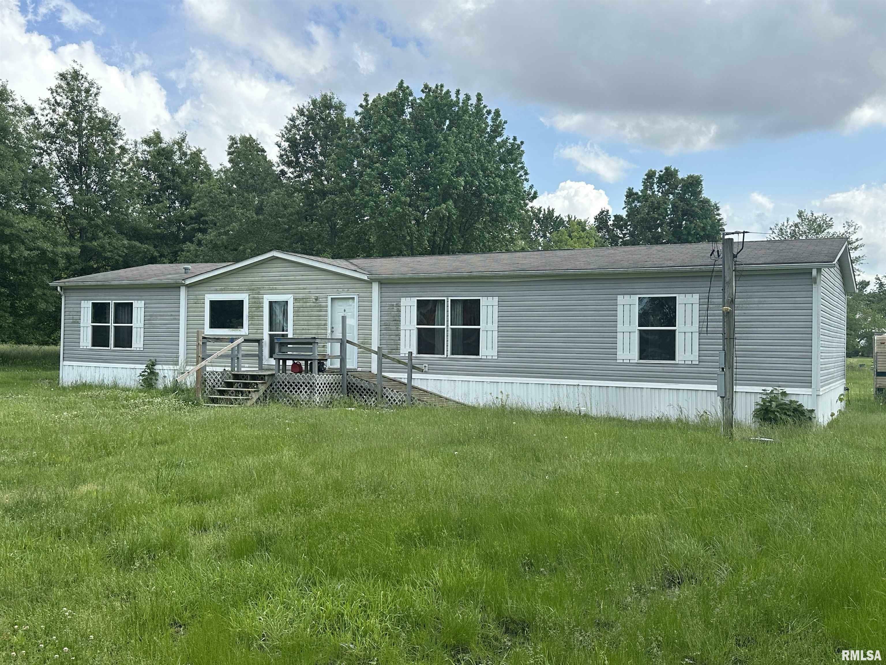 Property Photo: 425 W 1st North Street IL 62888