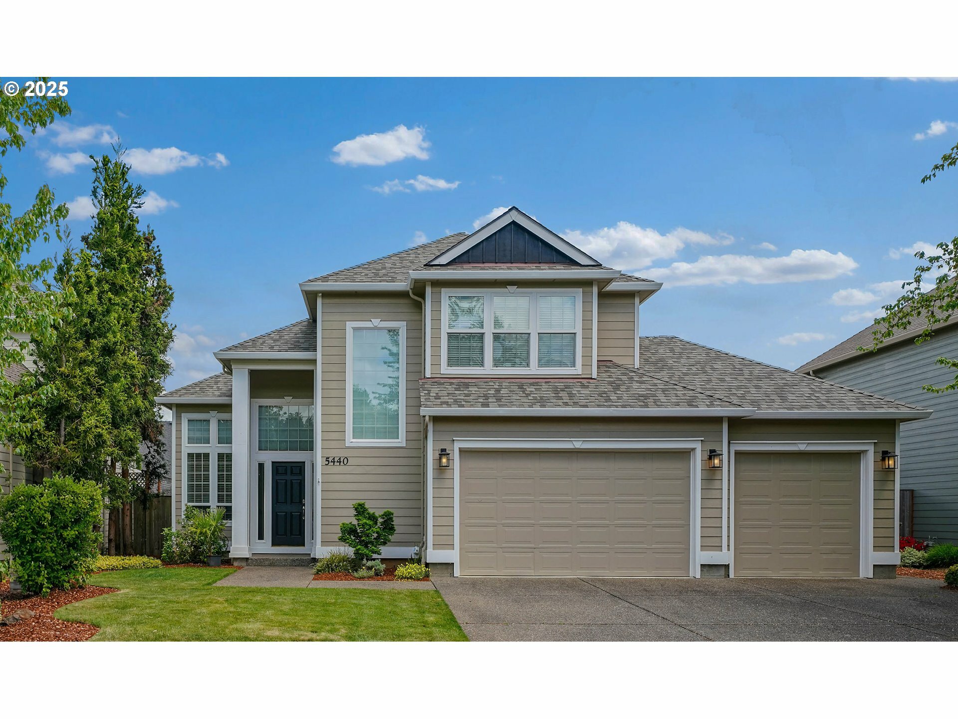 Property Photo: 5440 Woodmill Dr OR 97306