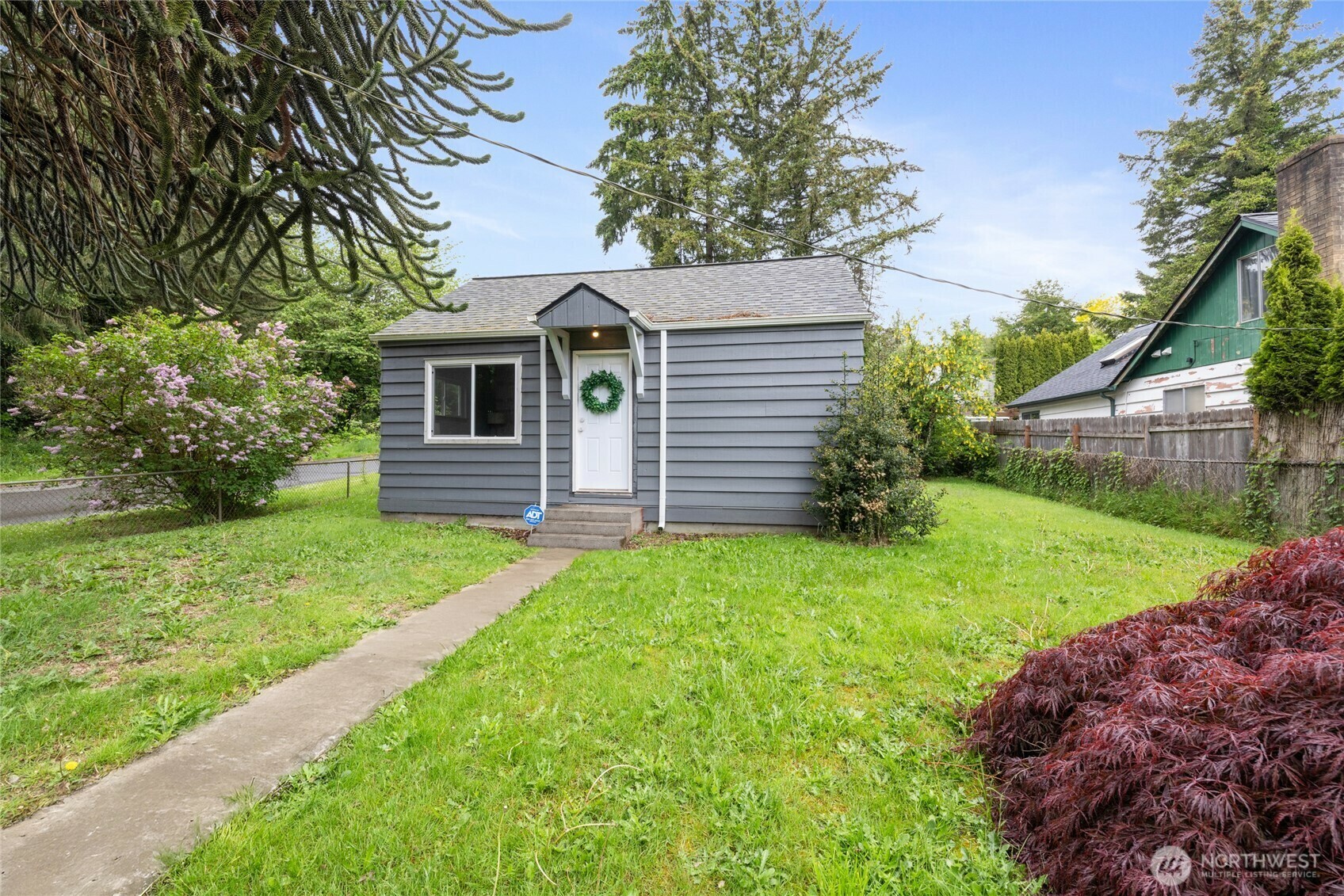 Property Photo: 1140 Tacoma Avenue WA 98366