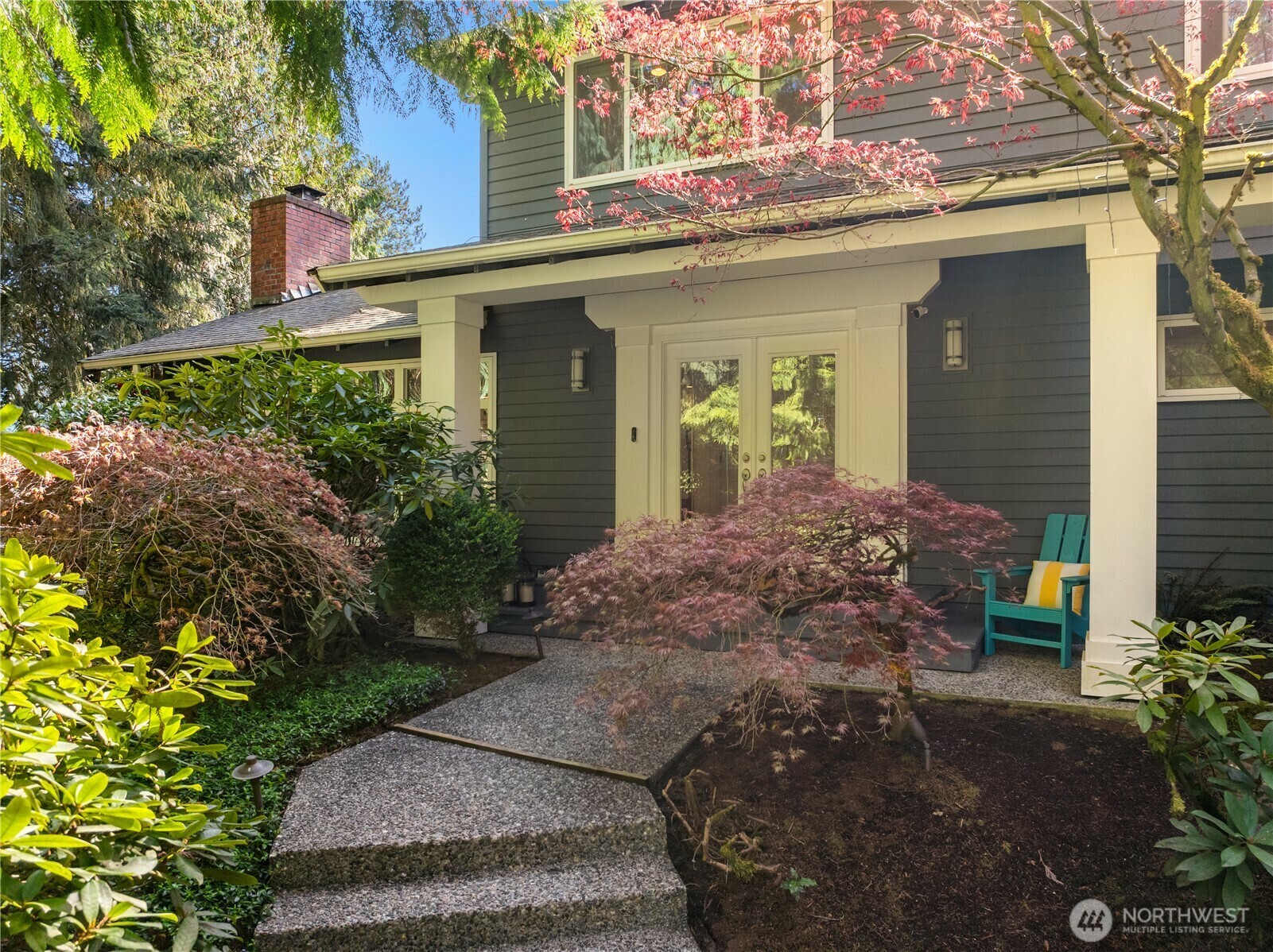 Property Photo: 9209 SE 57th Street WA 98040