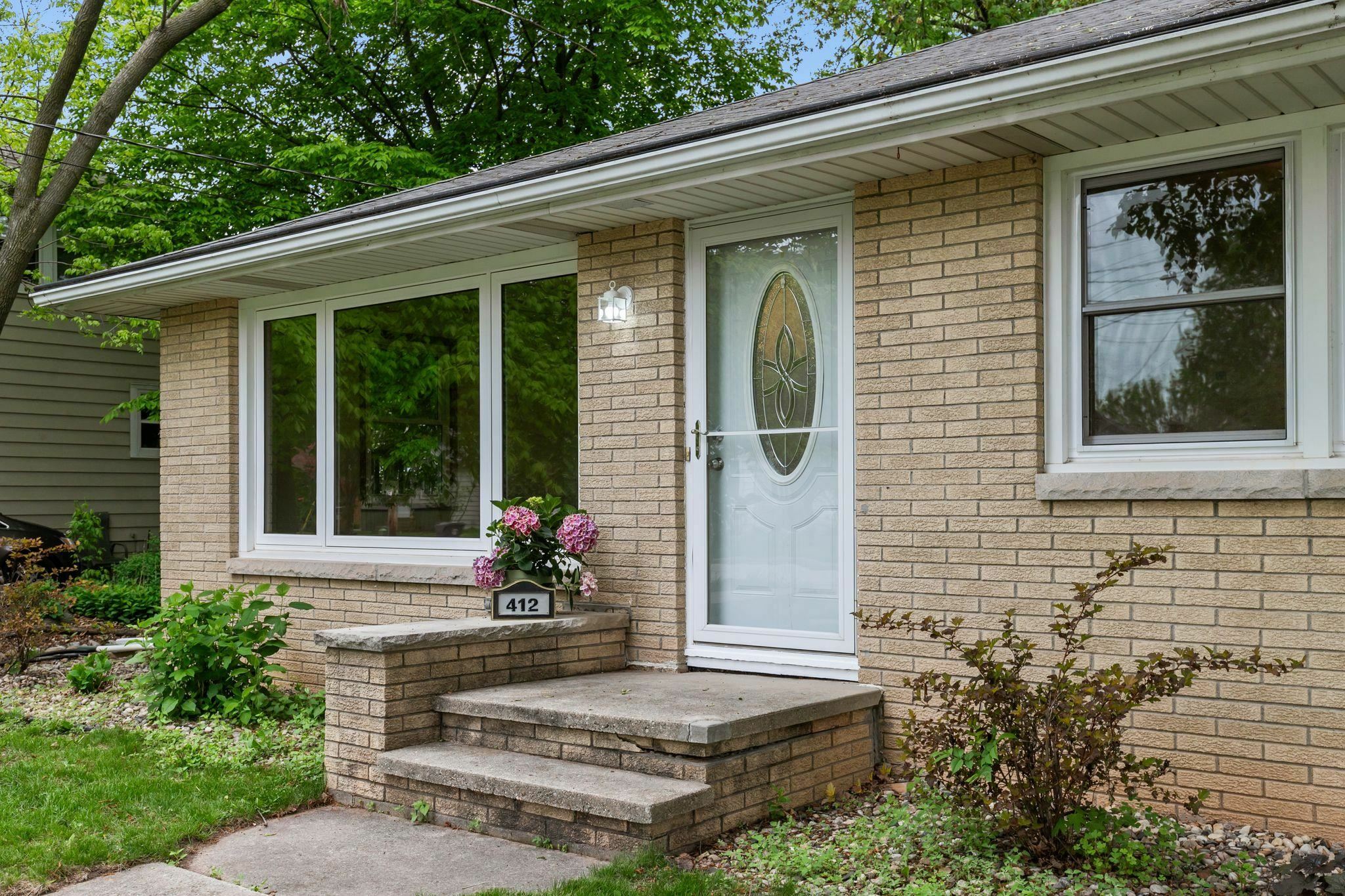 Property Photo: 412 E Lincoln Avenue WI 54140