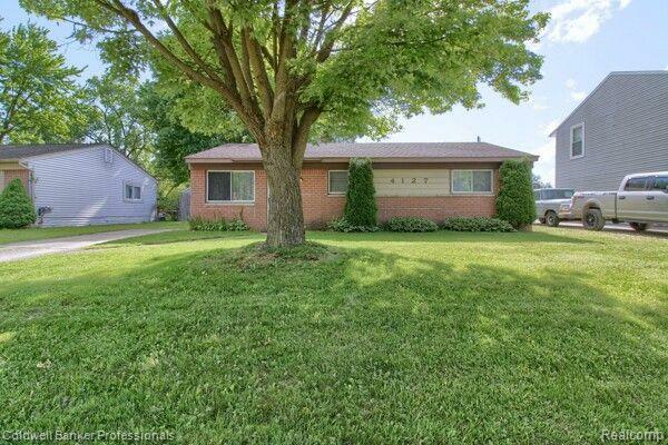 Property Photo: 4127 Randolph Street MI 48184
