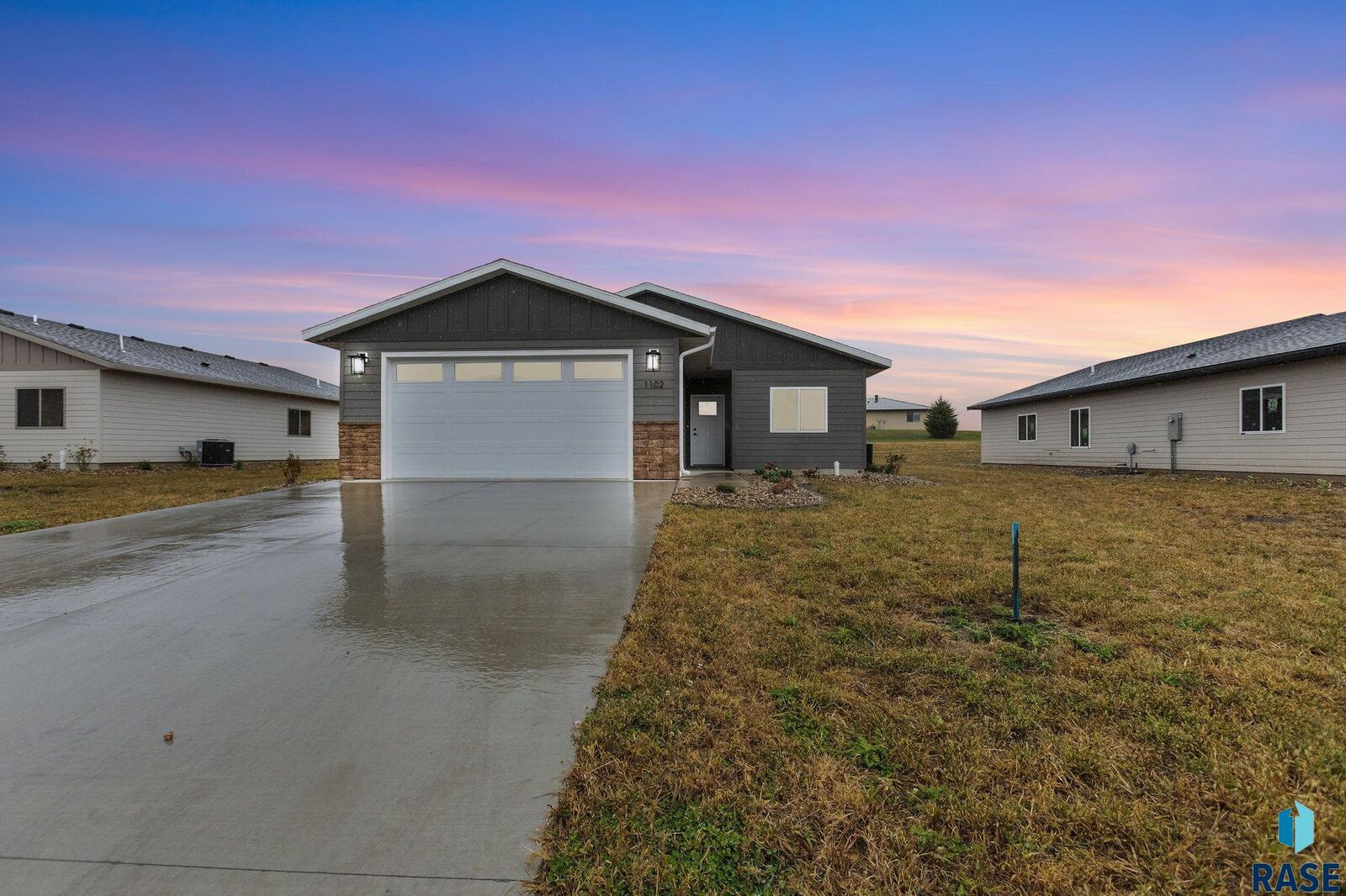 Property Photo: 1102 S 6th Ave IA 51246