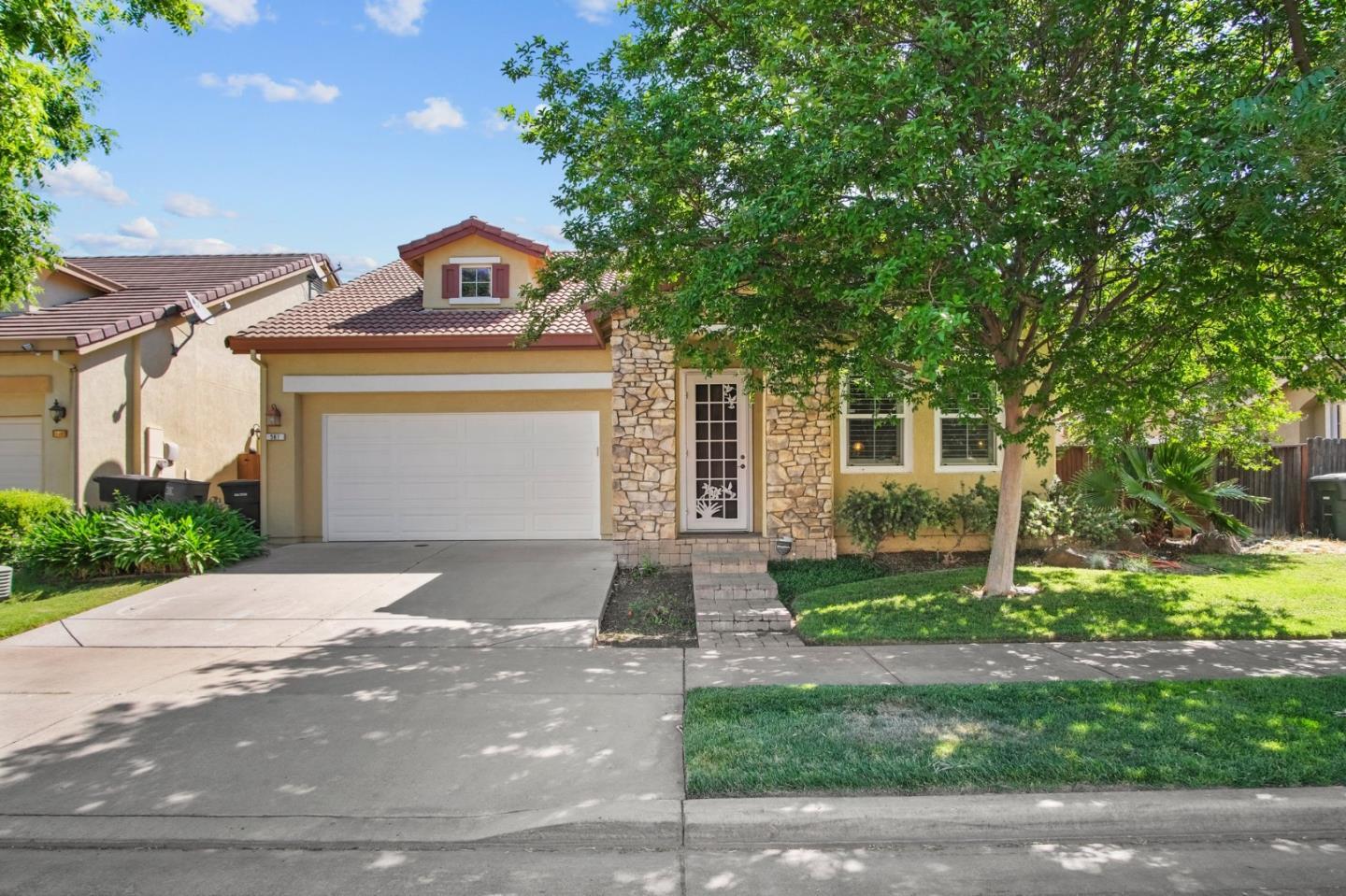 Property Photo: 561 Branding Iron Street CA 95361