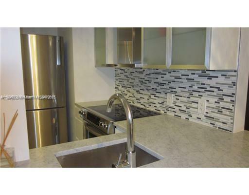 Property Photo: 1242 Drexel Ave 103 FL 33139