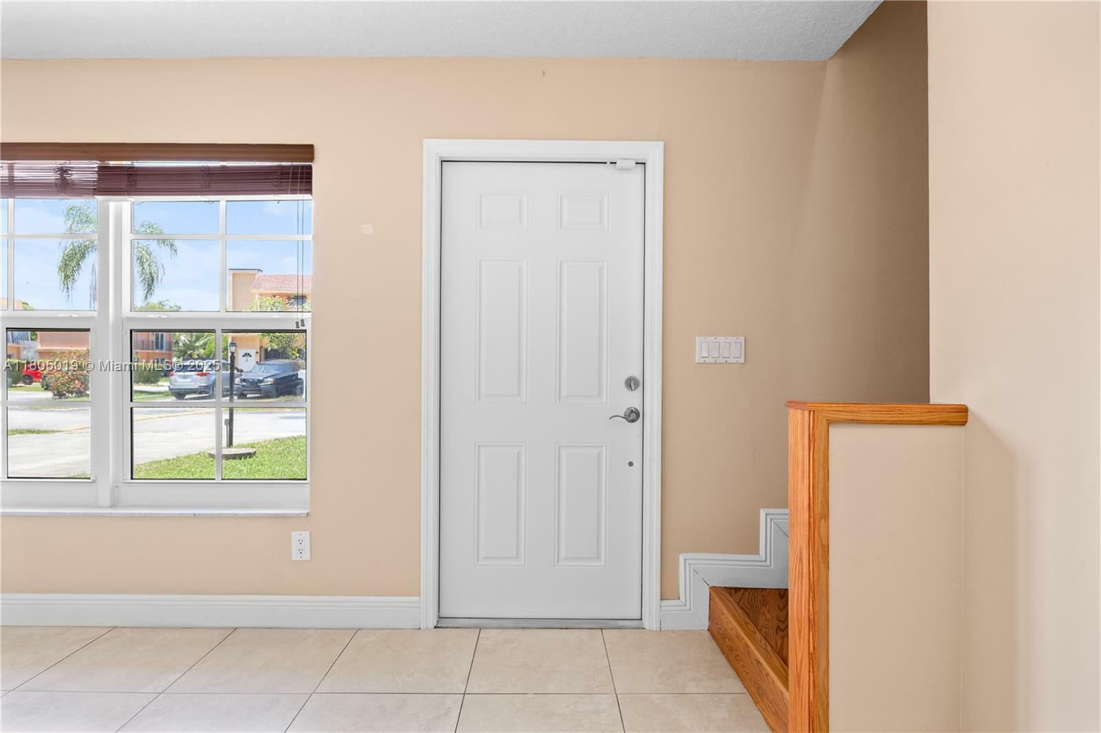 Property Photo: 11253 SW 33rd Cir Pl FL 33165