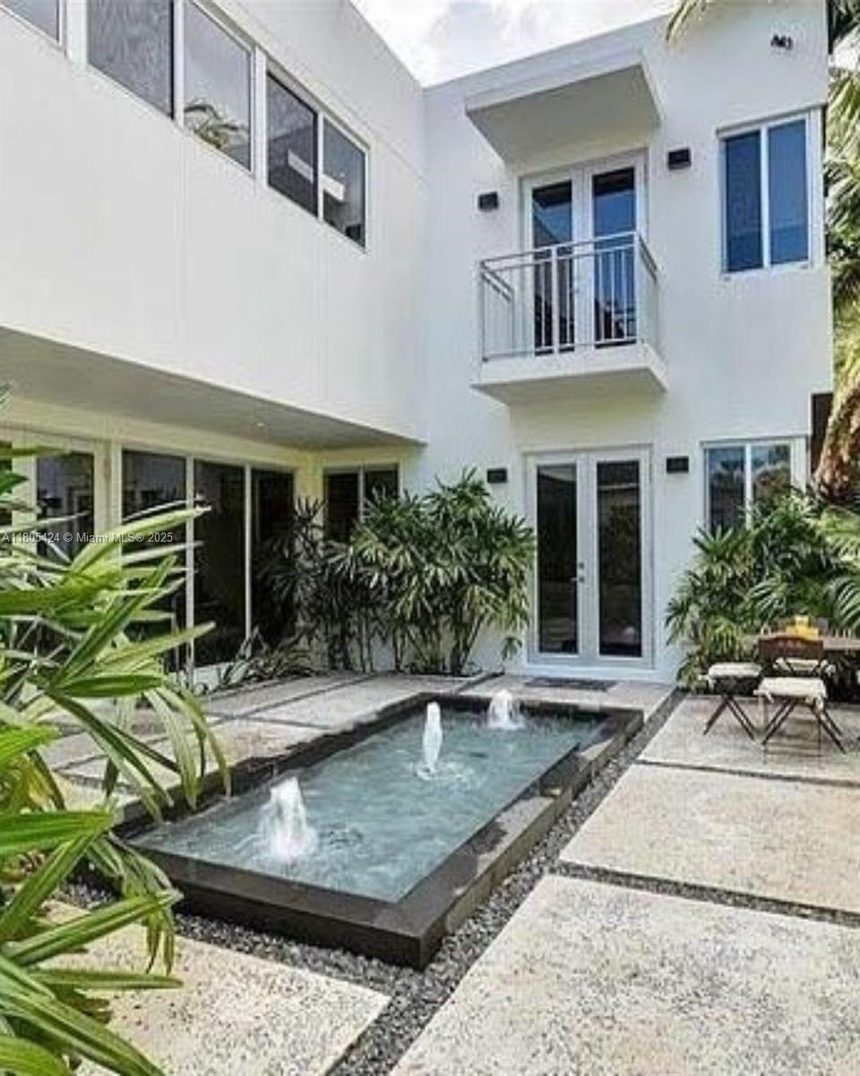 Property Photo: 6340 SW 80th St FL 33143