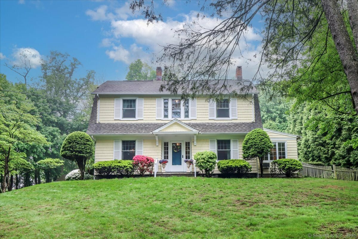 399 North Benson Road  Fairfield CT 06824 photo