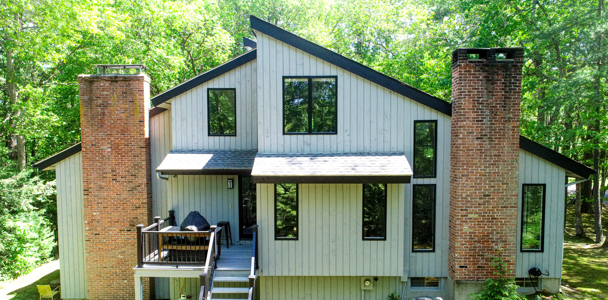 Property Photo:  8 Bruce Lane  CT 06001 