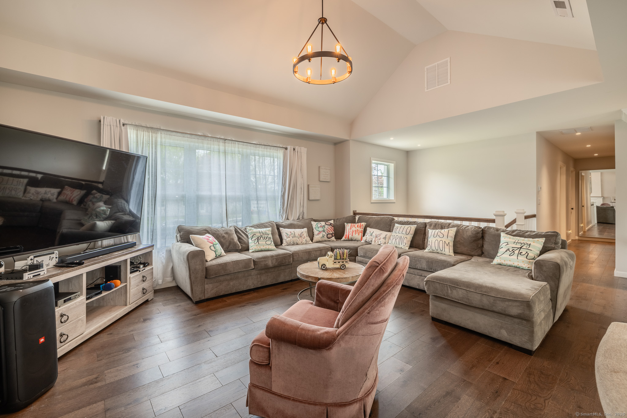 Property Photo: 20 Jeffrey Lane CT 06451