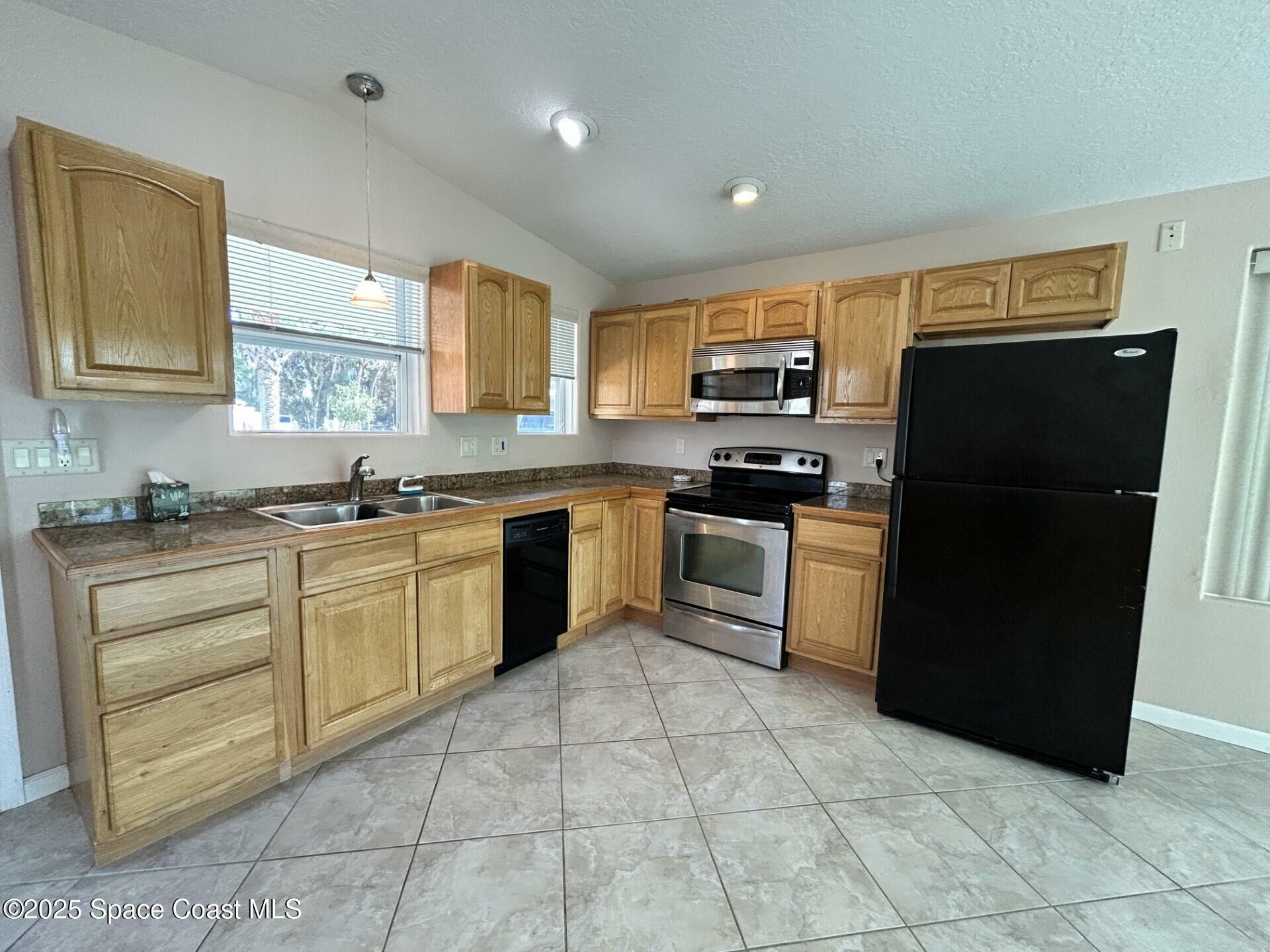 Property Photo: 409 Oak Cove Road FL 32780
