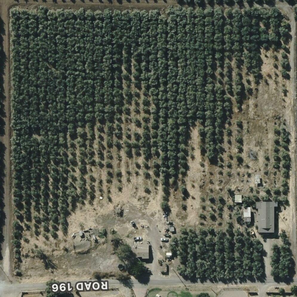 Property Photo: 36189 Road 196 CA 93286
