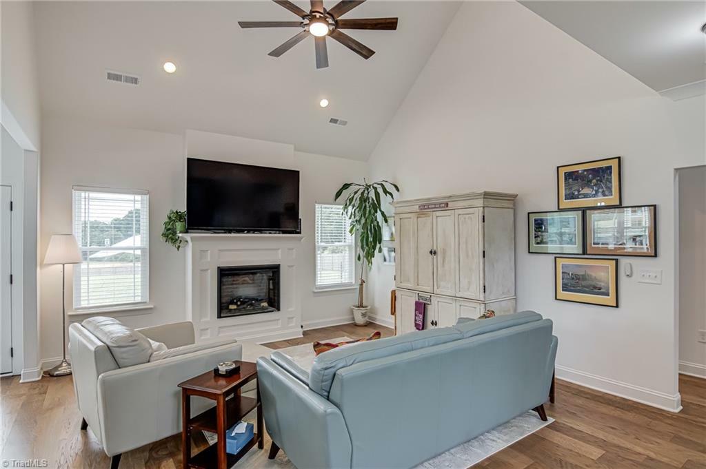 Property Photo: 8424 Fairgrove Church Road NC 27214