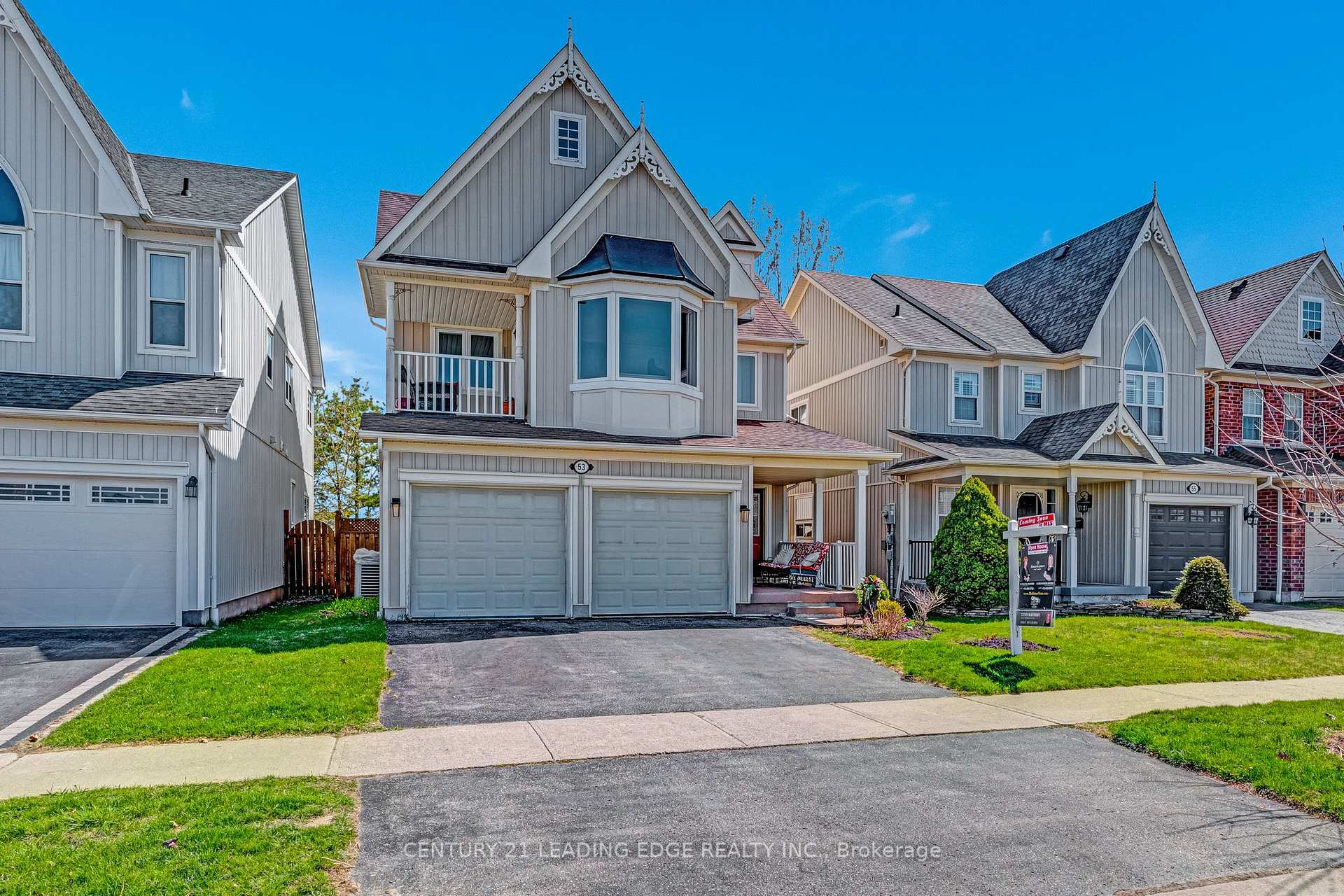 Photo de la propriété: 53 Kinross Avenue ON L1M 2C4