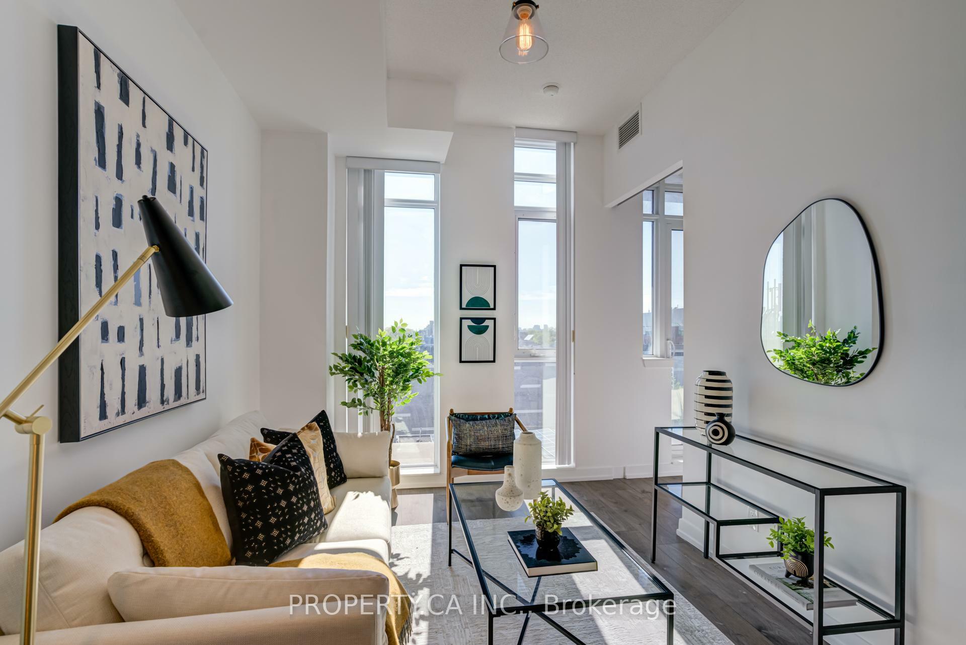 Property Photo: 297 College Street 715 ON M5T 0C2