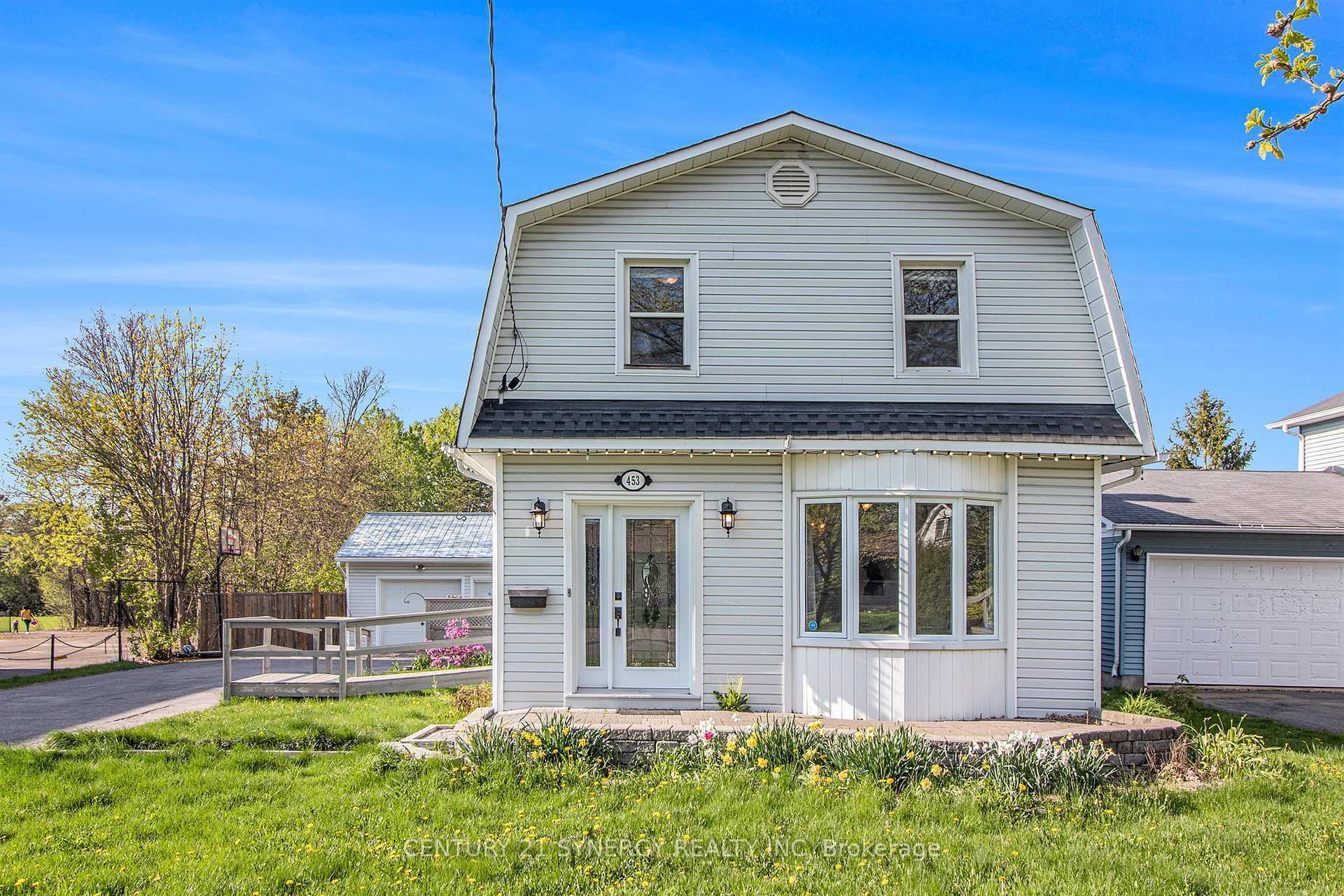 Photo de la propriété: 453 Pleasant Park Road ON K1H 5M9