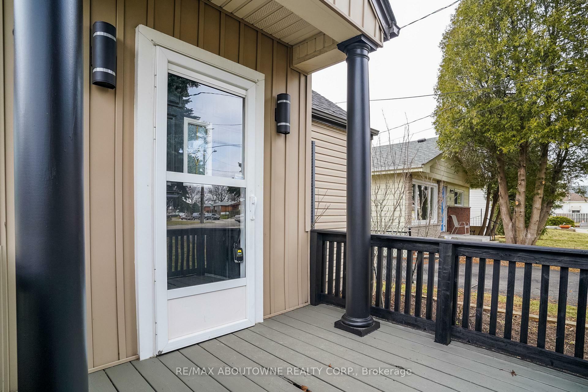 Property Photo: 96 Mohawk Road E ON L9A 2G9