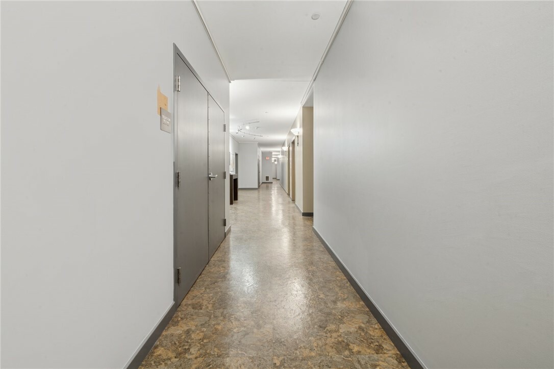 Property Photo: 5570 Centre Ave 403 PA 15232