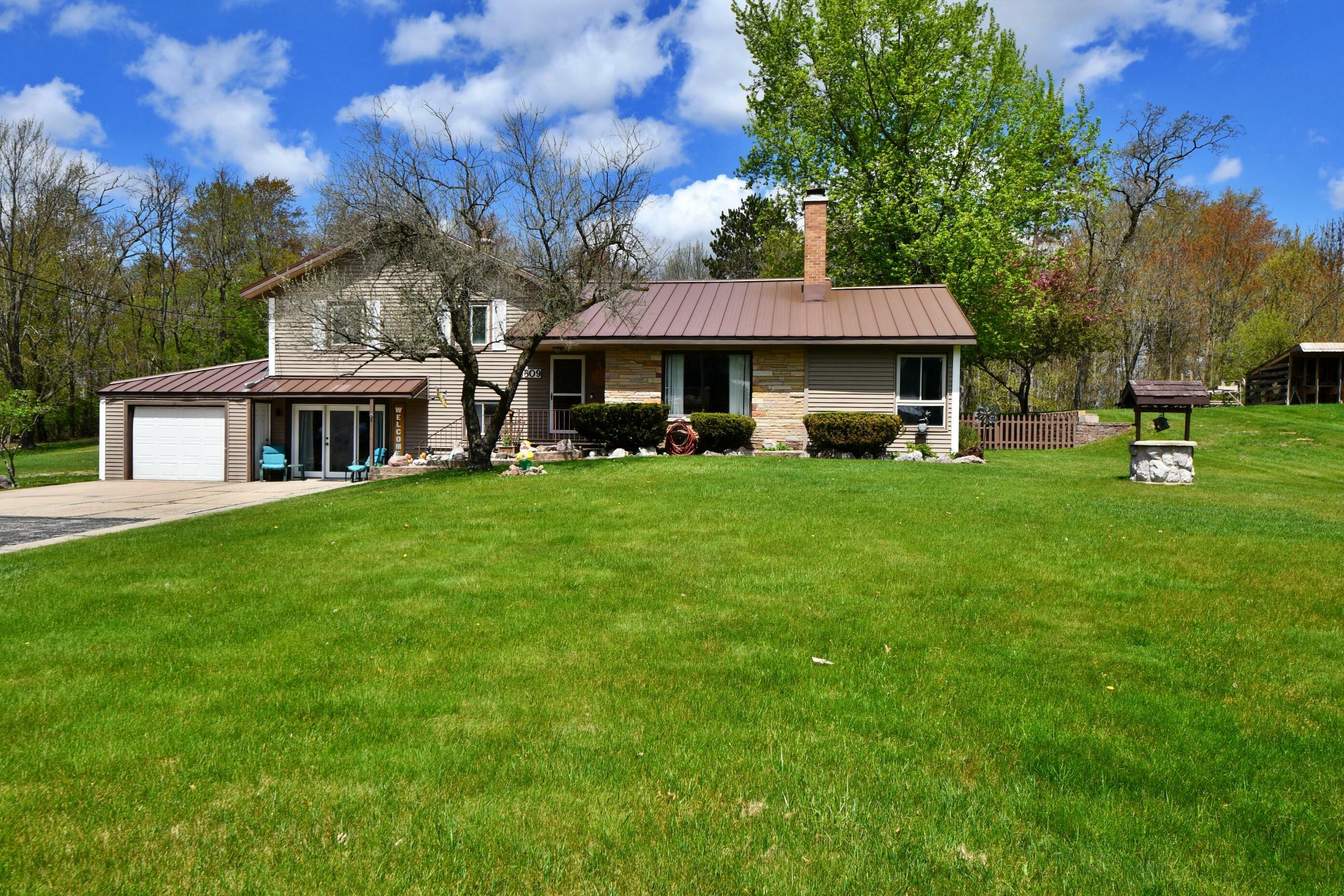 Property Photo:  9609 E Madison St Road  MI 48656 