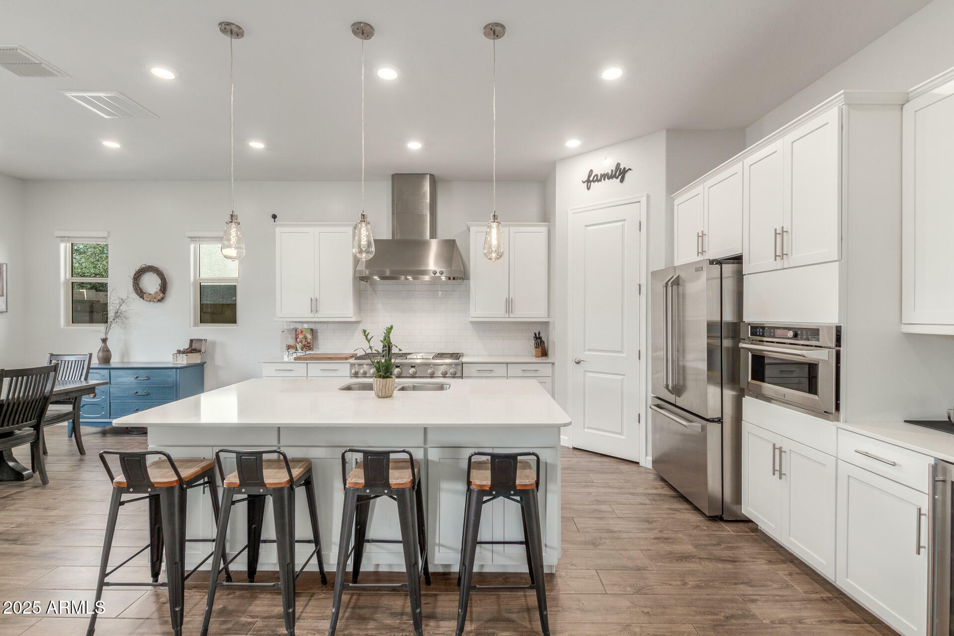 Property Photo: 9764 E Thornbush Avenue AZ 85212