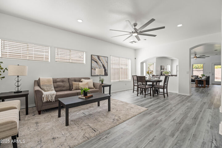 Property Photo:  4140 E Claxton Avenue  AZ 85297 