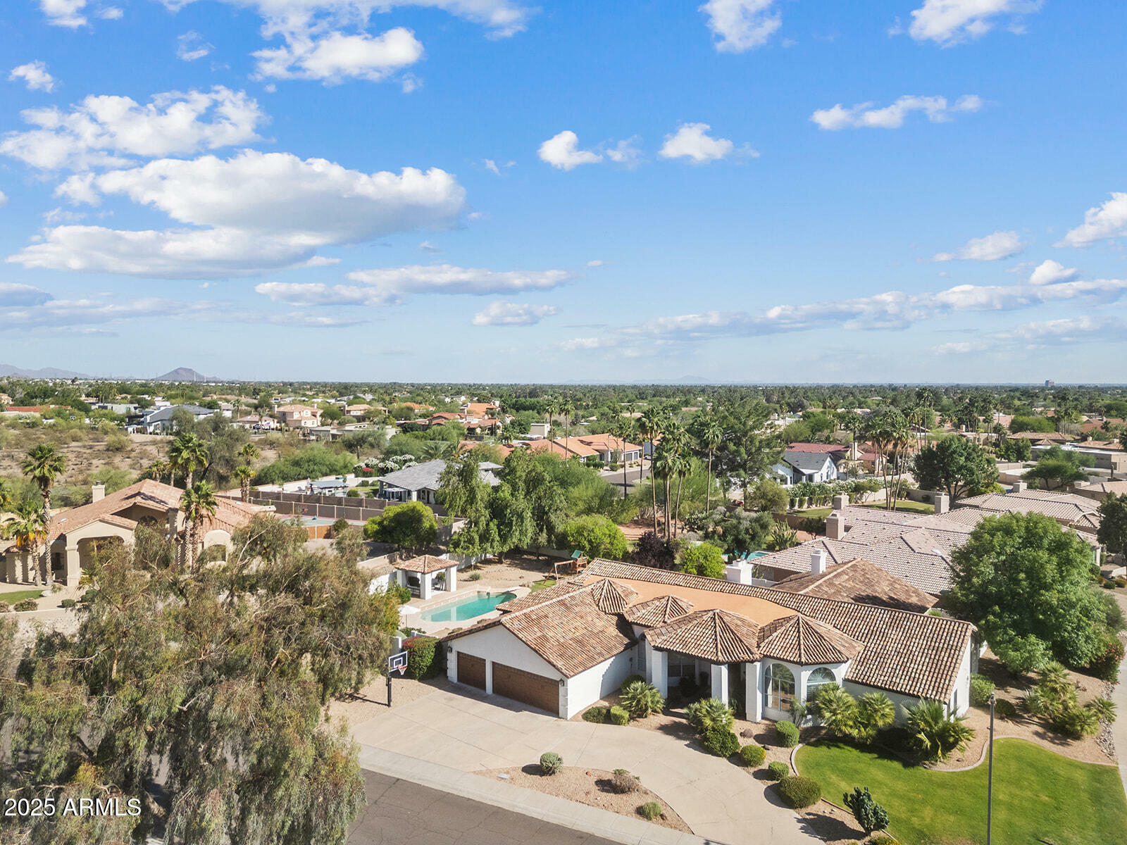 Property Photo: 10205 E Corrine Drive AZ 85260