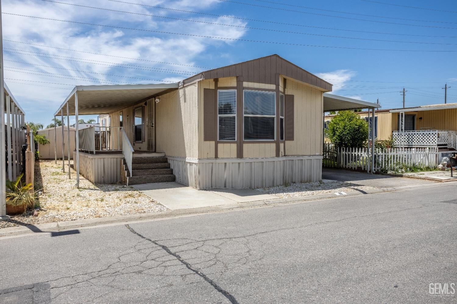 Property Photo:  4401 Hughes Lane 18  CA 93304 