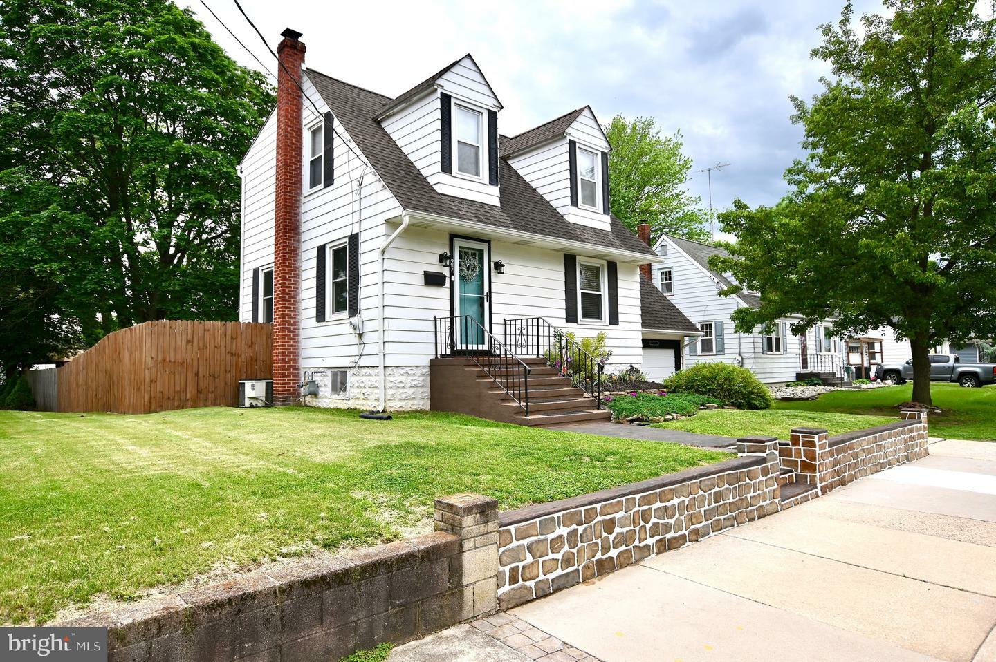 Property Photo:  23 Beach Avenue  NJ 08070 