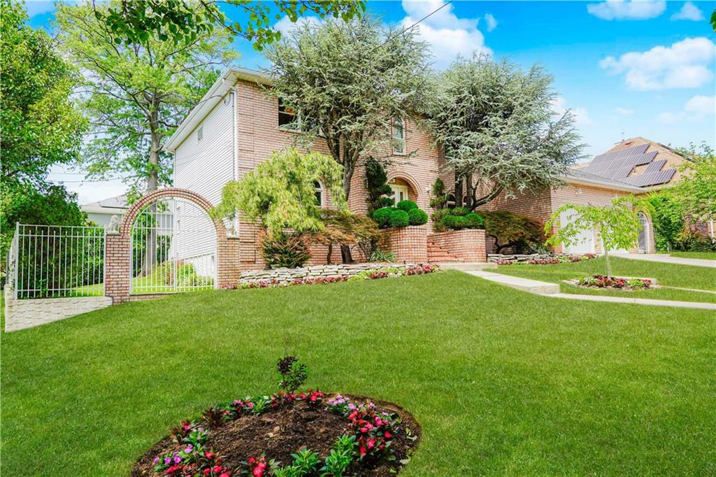 Property Photo: 723 Ionia Avenue NY 10312
