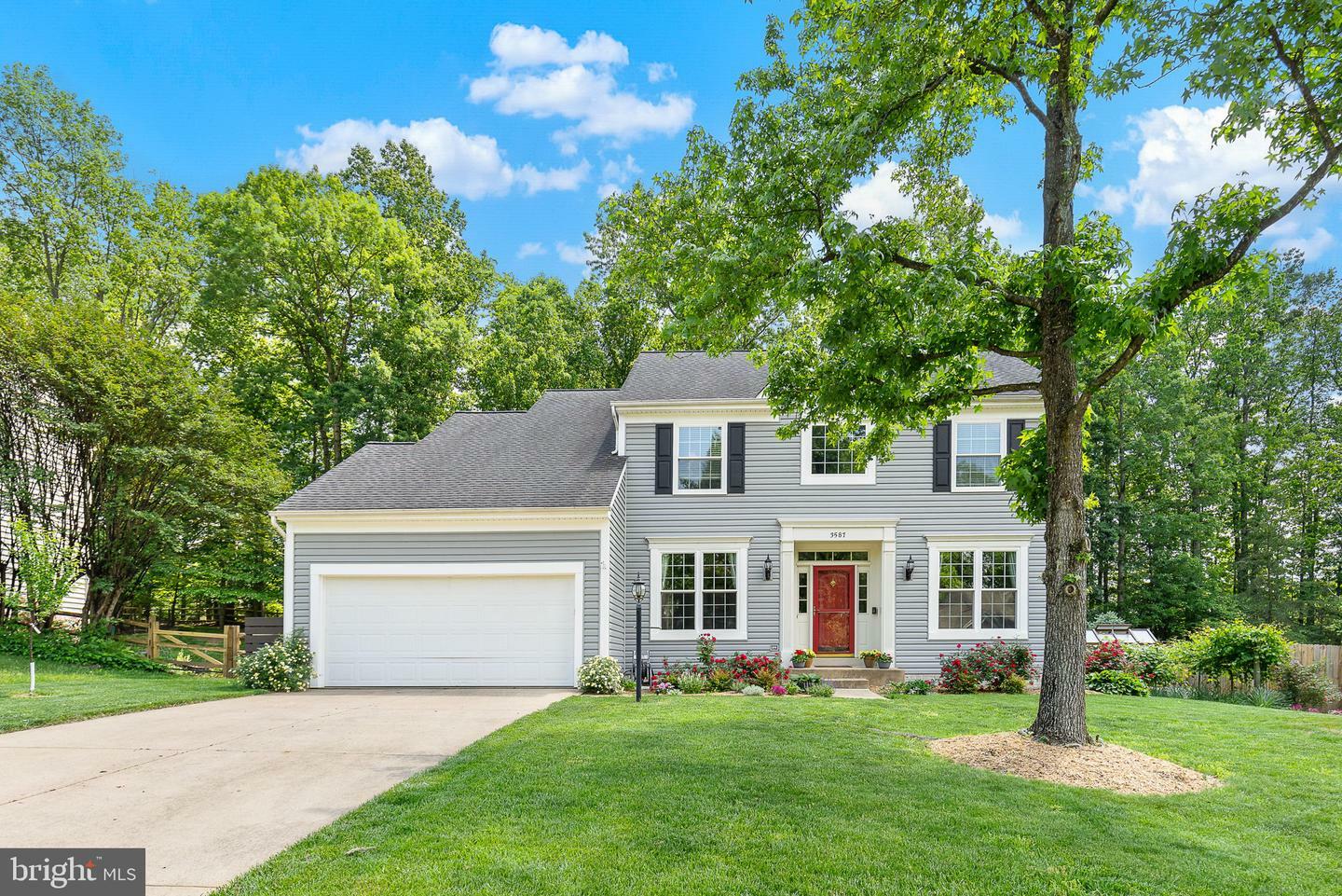 Property Photo: 3587 Lions Field Road VA 22172