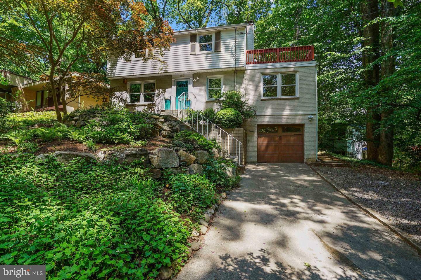 Property Photo: 100 Parkside Road MD 20910