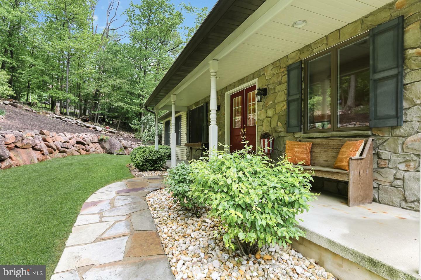 Property Photo: 726 Aspen Lane PA 17042