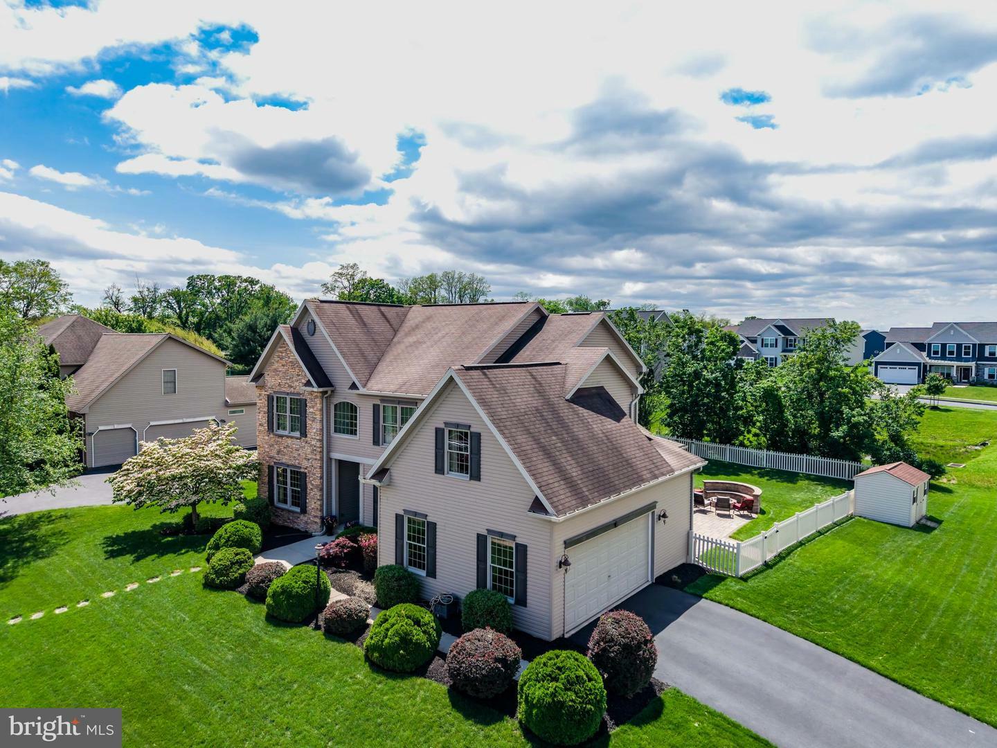 Property Photo: 2340 Greenbriar Lane PA 17025