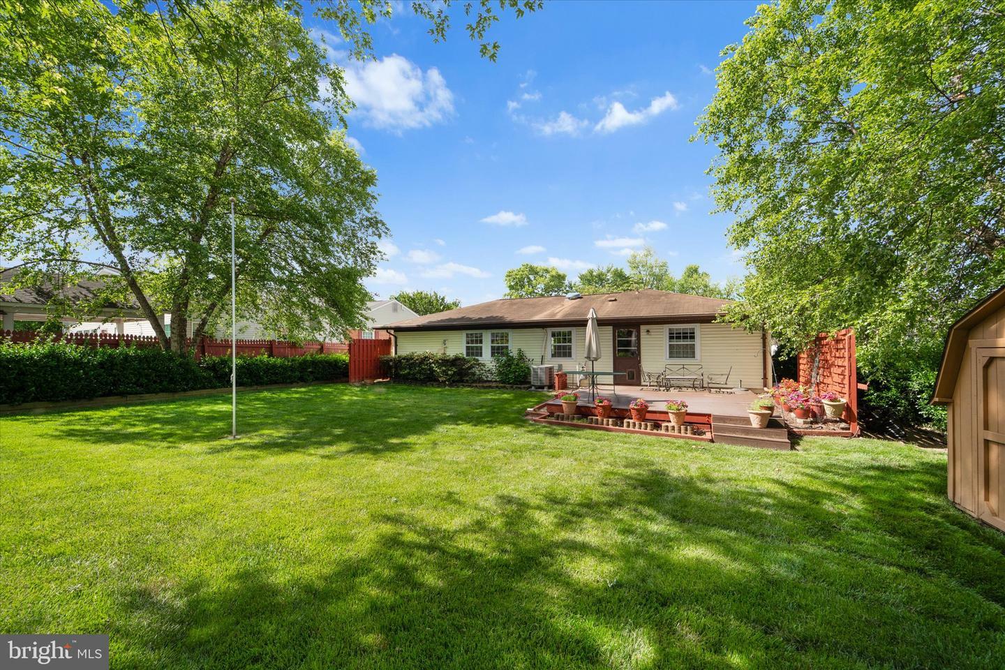 Property Photo: 210 W Beech Road VA 20164