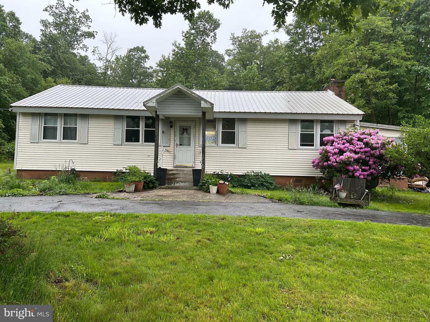 Property Photo: 581 Polecat Road PA 17040